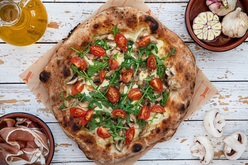 Sole Luna Pizza Mobile Catering Pizza Vans